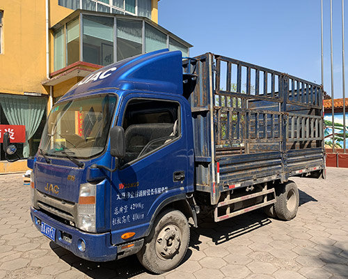 工廠送貨車