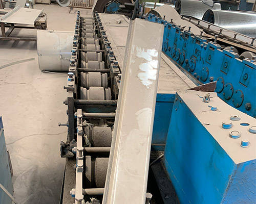 鋼質(zhì)防火卷簾簾片機(jī)