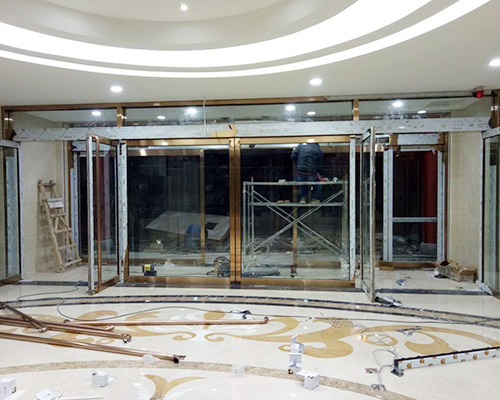 玻璃地簧門(mén)